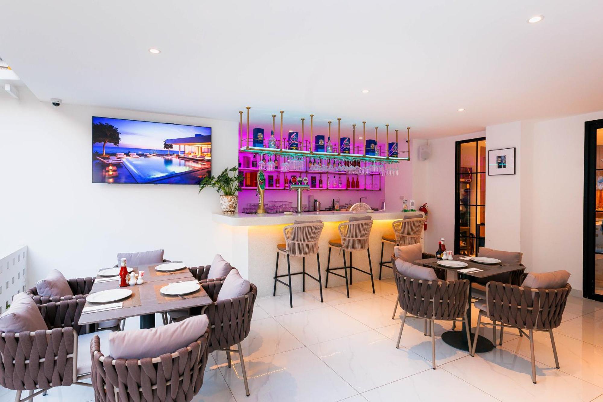 The One Bay Breeze Hotel Патая Екстериор снимка